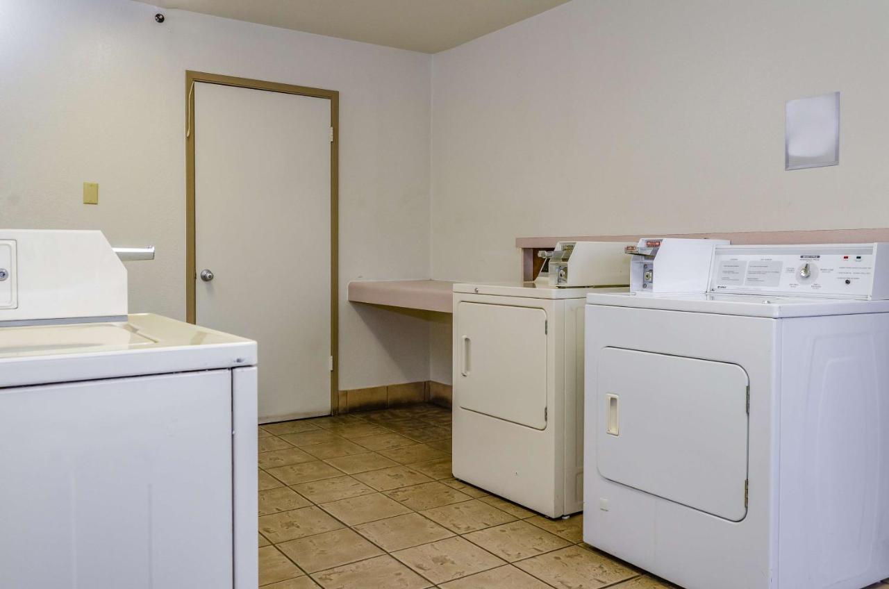 Studio 6-Fresno, Ca - Extended Stay Pinedale Екстериор снимка